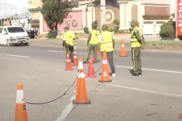 CDN estuvo presente en el lugar para ofrecer cobertura en tiempo real y seguir de cerca los desarrollos de esta situación. (foto, CDN)