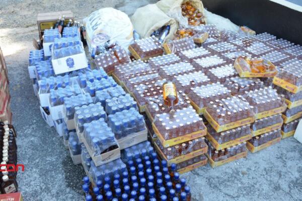 Cesfront entrega a Ceccom cigarrillos y otras sustancias que intentaron entrar al país de manera ilegal. (foto, fuente externa) 