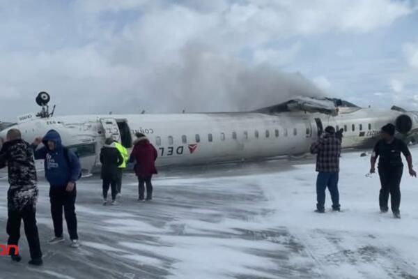 Avión de Delta Air Lines se accidenta al aterrizar en el Aeropuerto de Toronto. (foto, fuente externa)