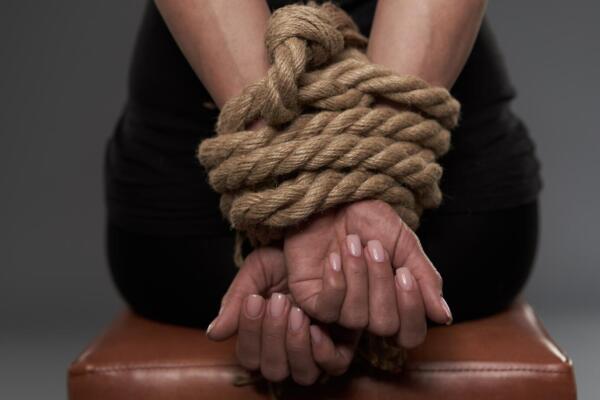 Desmantelan red dedicada a la explotación sexual de mujeres colombianas en RD