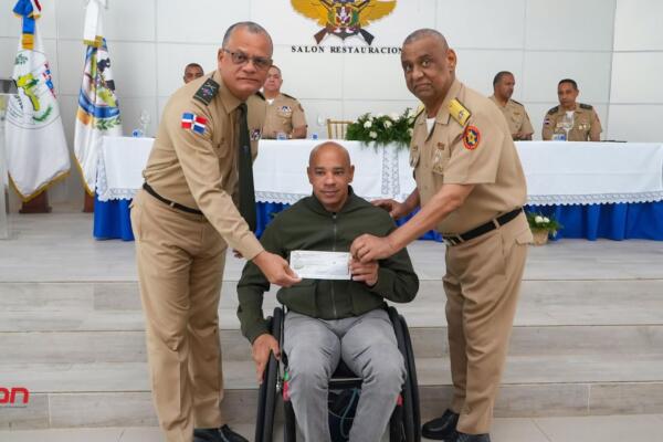 Entregan 515 millones de pesos en sueldos a militares retirados. (foto, fuente externa)