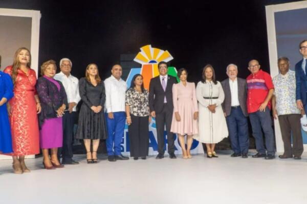 Dío Astacio presentó oficialmente la nueva marca ciudad de Santo Domingo Este, denominada 