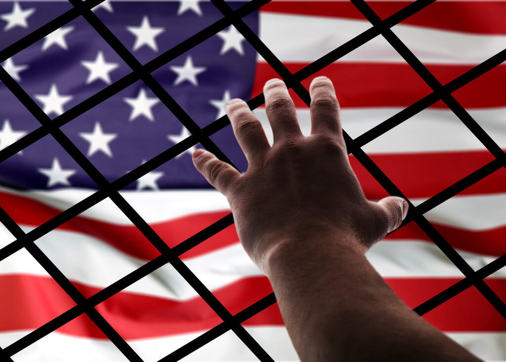 Dos pasos para verificar si tienes o no una orden de deportación