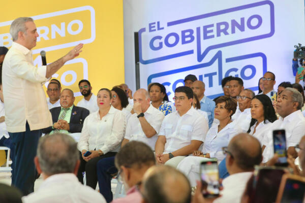 El presidente Luis Abinader anunció este pasado domingo el inicio del programa “El Gobierno Contigo” en una visita a Santo Domingo Norte.
