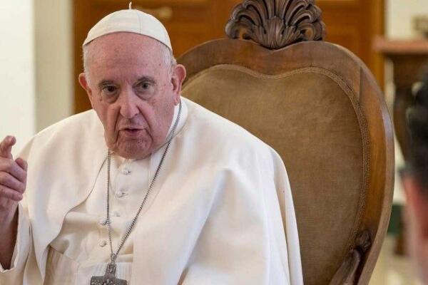 El papa Francisco necesita aún oxígeno