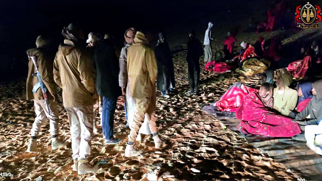 Encuentran cuerpos de 28 migrantes en una fosa común