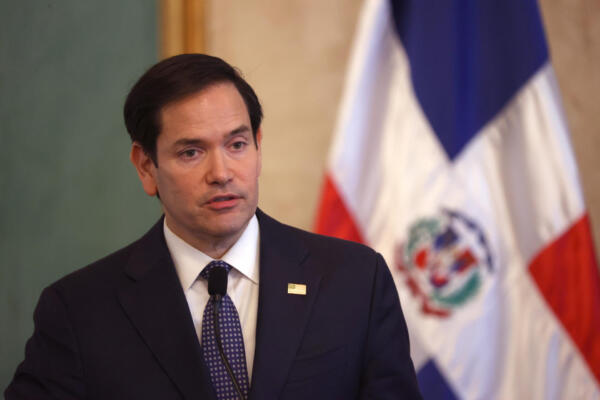 El secretario de Estado de EE.UU., Marco Rubio, habla durante una rueda de prensa este jueves, en Santo Domingo. EFE/ Orlando Barría