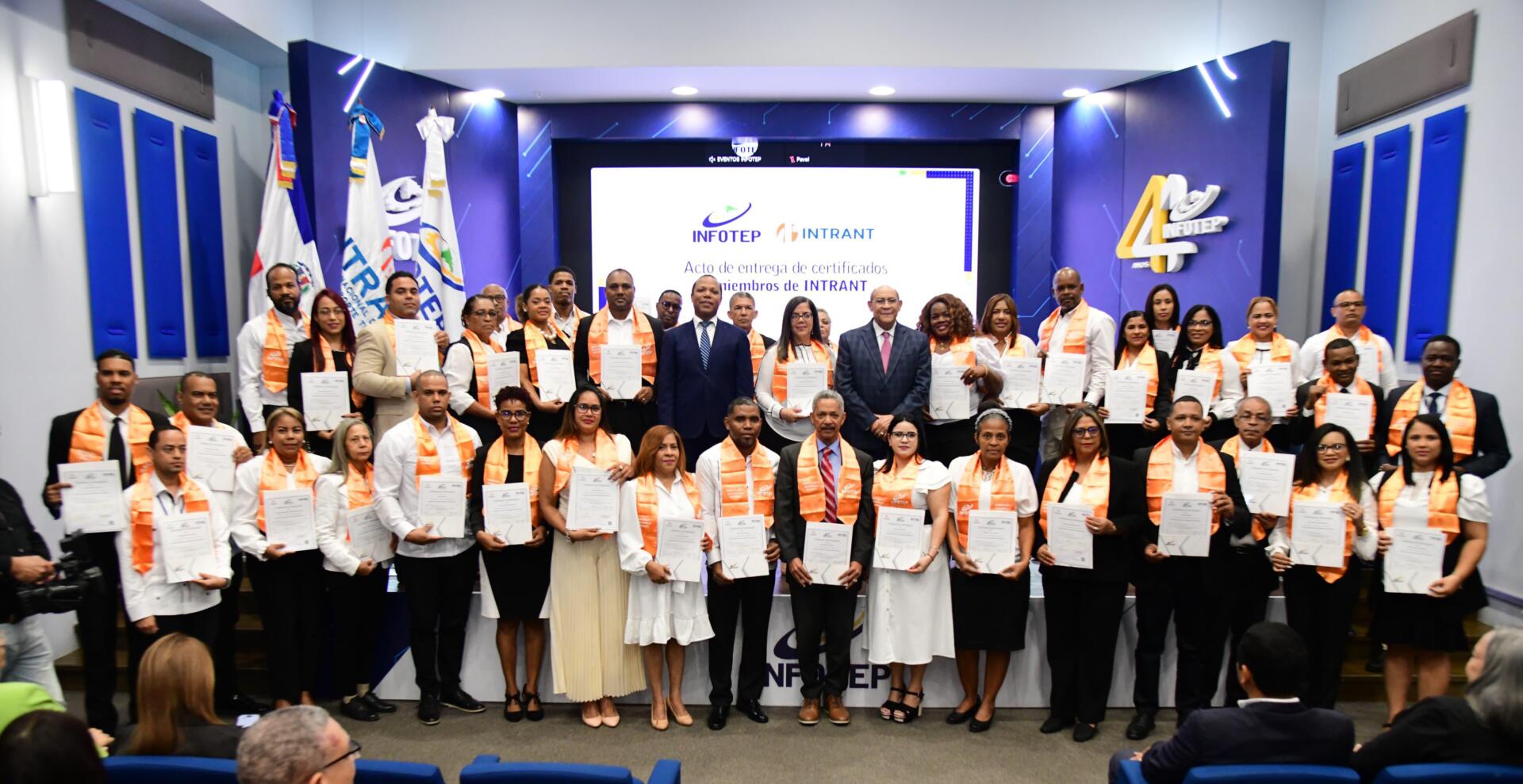 El Infotep y el Intrant graduaron a los primeros 80 facilitadores que educarán en los conocimientos de educación vial.