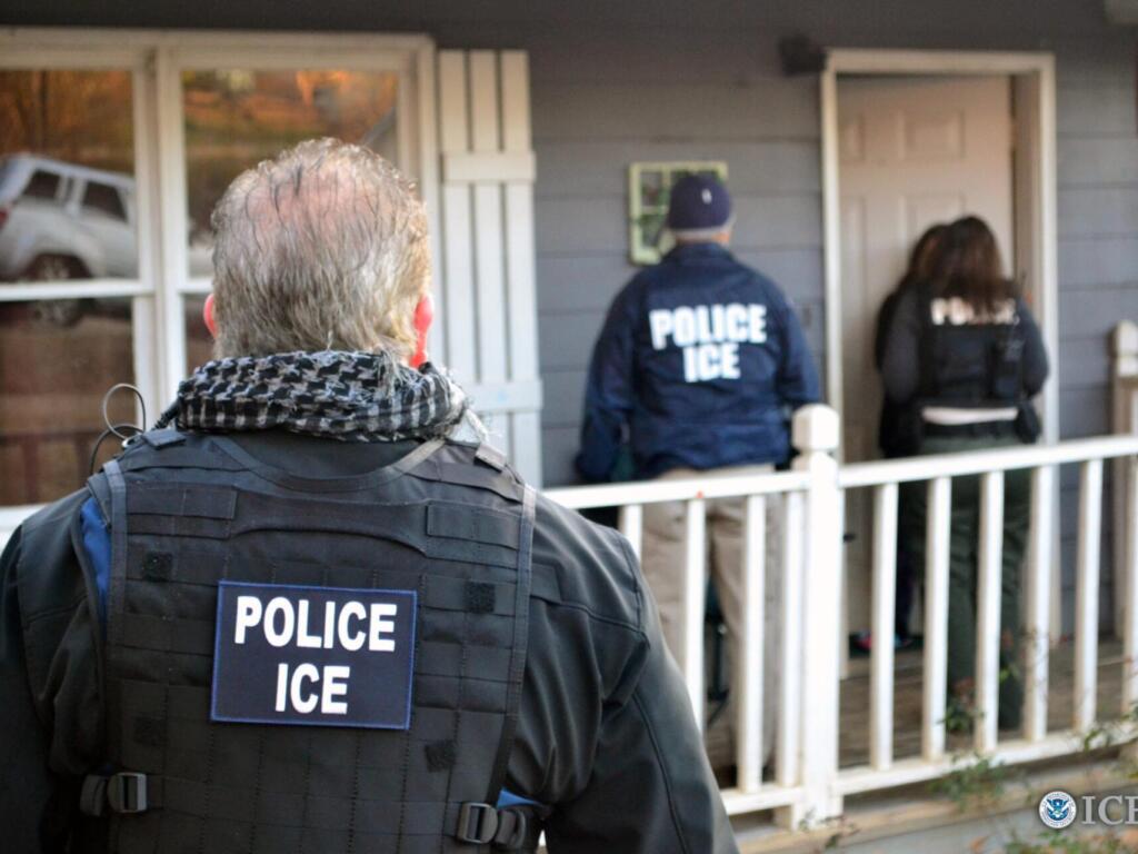 El plan de ICE y sheriffs de Florida para deportar a indocumentados