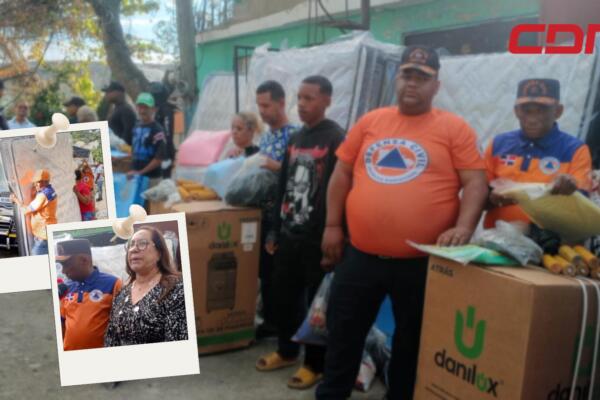 Rosa Santos, gobernadora de Santiago junto a otras autoridades de Santiago. 