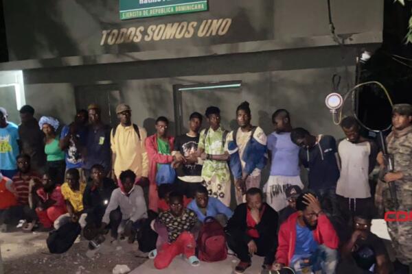 Con estas últimas detenciones, suman 655 los haitianos indocumentados arrestados en las últimas 24 horas. (foto, fuente externa)