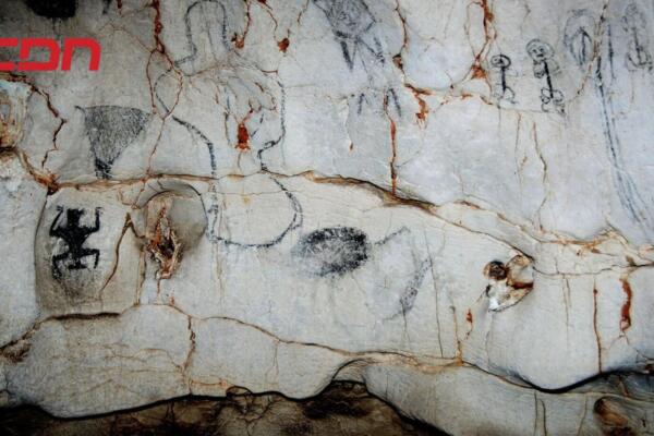 Arte rupestre en Cuevas del Pomier.