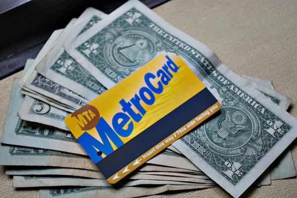 Inmigrantes en Nueva York: cómo acceder a descuento de transporte