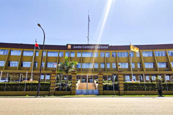 JCE aprueba cronograma de trabajo para regular candidaturas independientes