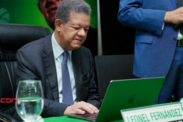 El presidente de la Fuerza del Pueblo (FP), Leonel Fernández. (foto, fuente externa)