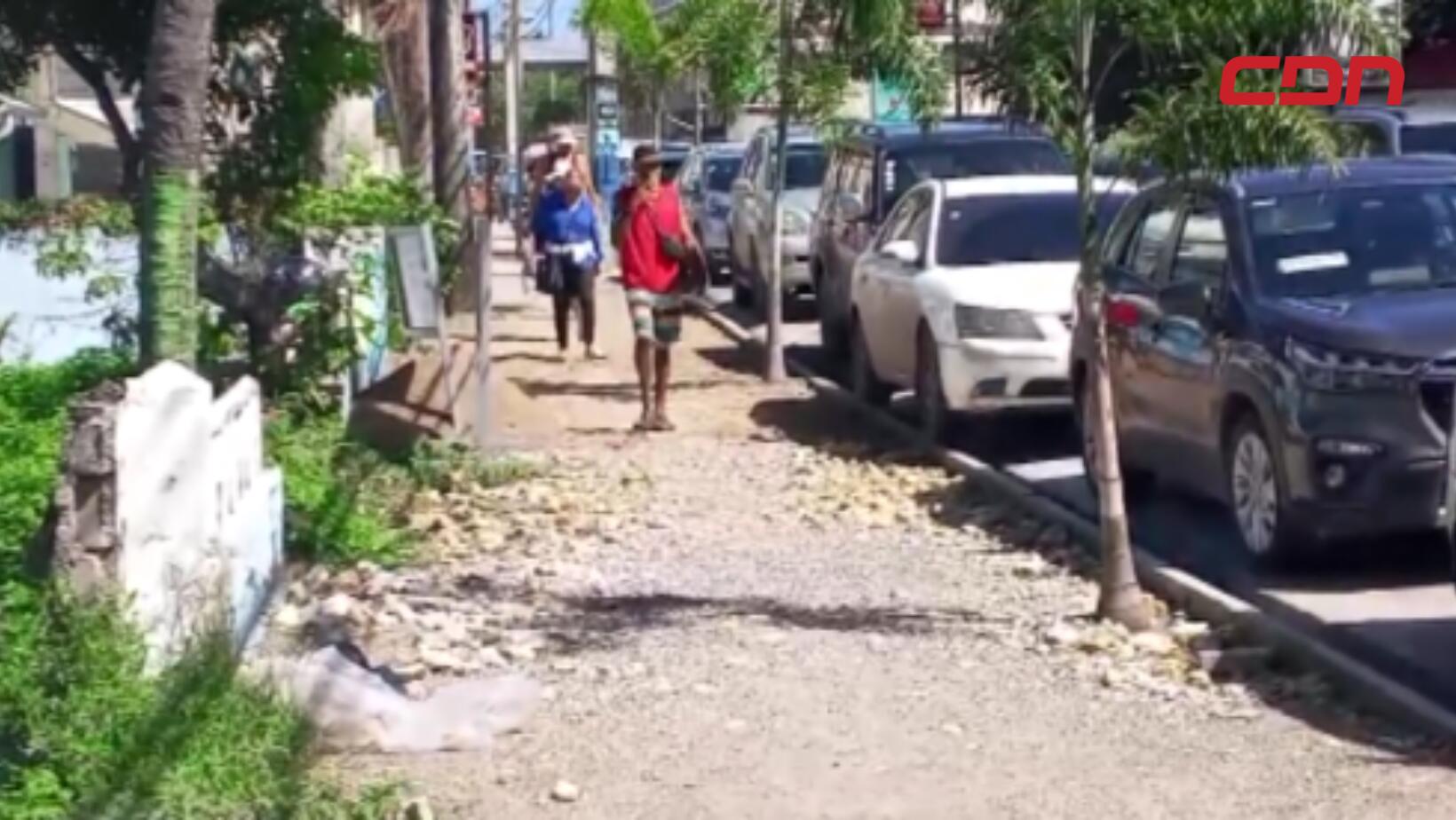 Piden construcción de aceras y contenes en Cabarete