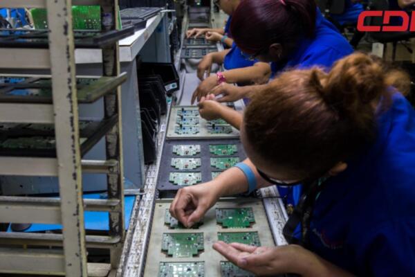 Clúster de Dispositivos Eléctricos y Electrónicos (CDEE) de la Asociación Dominicana de Zonas Francas (ADOZONA)
