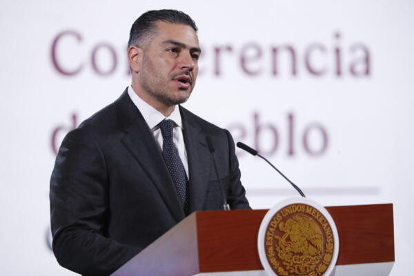 El secretario de Seguridad y Protección Ciudadana, Omar García Harfuch, habla durante una rueda de prensa.
EFE/ Mario Guzmán