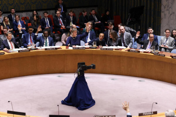 El Consejo de Seguridad de la ONU vota una resolución estadounidense sobre Ucrania en el tercer aniversario de la invasión rusa de Ucrania, en la sede de la ONU en Nueva York el 24 de febrero de 2025. CHARLY TRIBALLEAU / AFP)