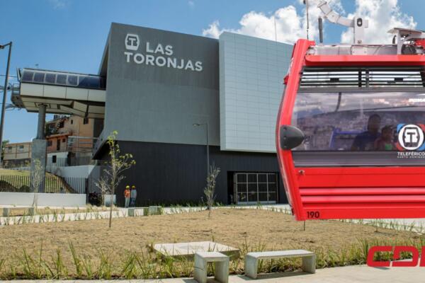Usuarios del Teleférico de Santo Domingo quedaron atrapados por más de una hora