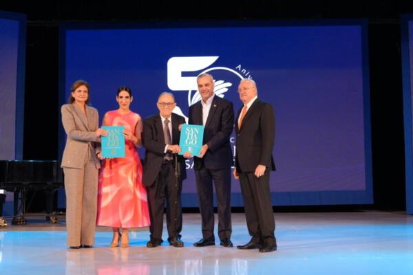 La Corporación Zona Franca Santiago (CZFS) celebra cinco décadas con el libro 