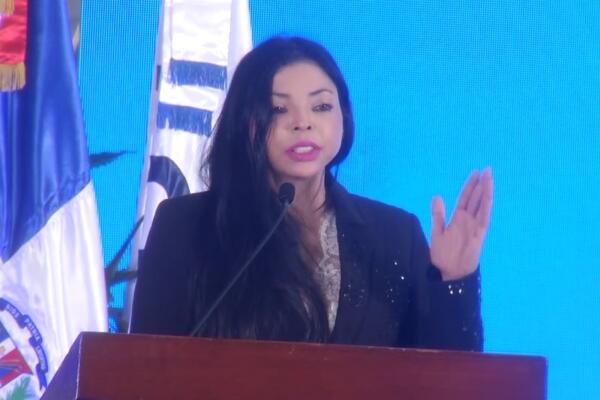  La procuradora general de la República, Yeni Berenice Reynoso.