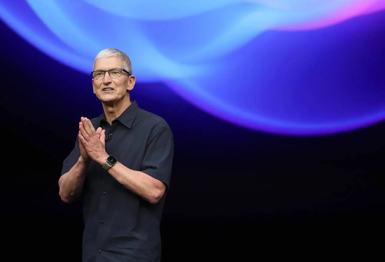 Apple presenta el iPhone 16e, más económico y con IA