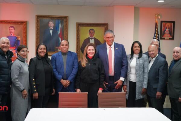 Carolina Mejía visita el Consulado Dominicano en Nueva York y fortalece vínculos con la diáspora. (foto, fuente externa)