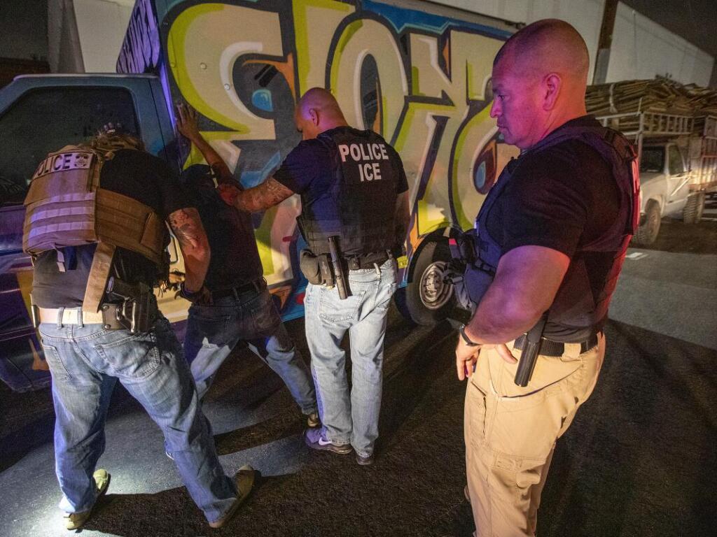 El plan de ICE y sheriffs de Florida para deportar a indocumentados