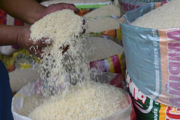 Comerciantes retan a ministro de agricultura a mostrar reservas de arroz