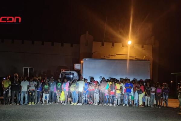 90 haitianos indocumentados que viajaban en condiciones precarias. (Foto, fuente externa)