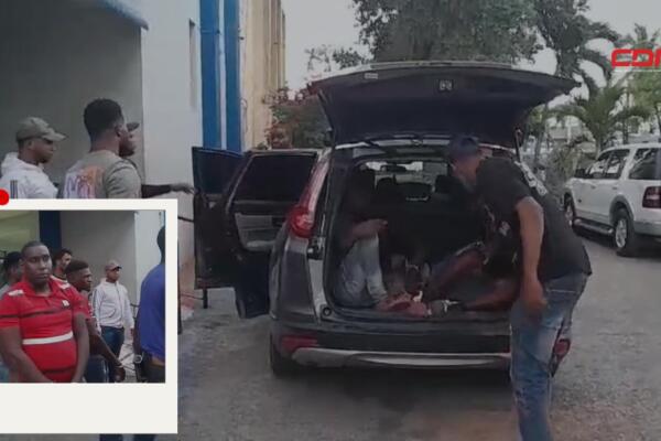 El reporte agrega que, Ariel Mesa del Carmen le cobraba a los ilegales veinte mil pesos a cada. Foto: Fuente externa 