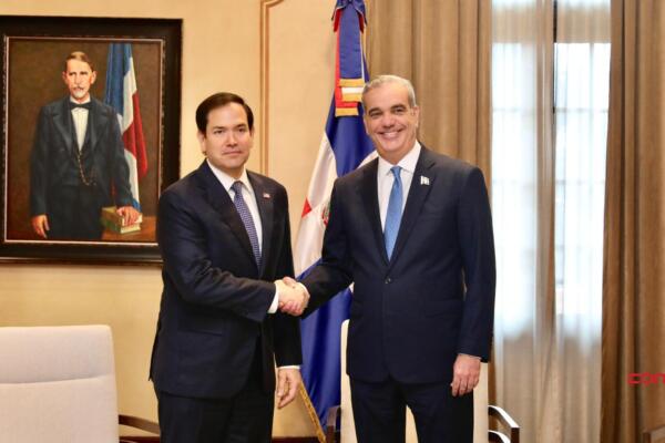 Rubio durante el encuentro con el presidente Luis Abinader en el Palacio Nacional. Foto: Fuente externa 