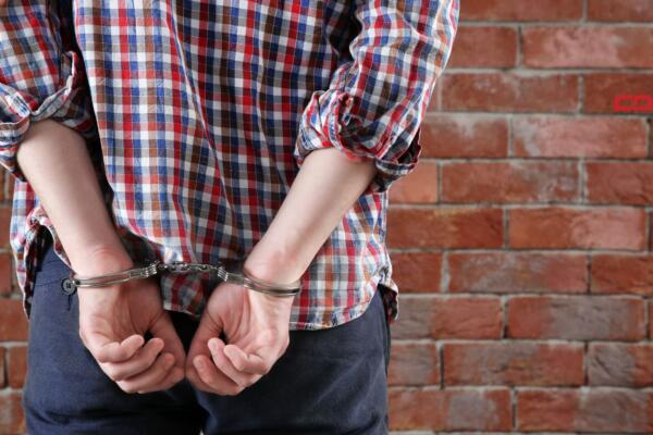 Detienen hombre en Neyba por violencia de género y robo en parroquia. (foto, fuente externa)