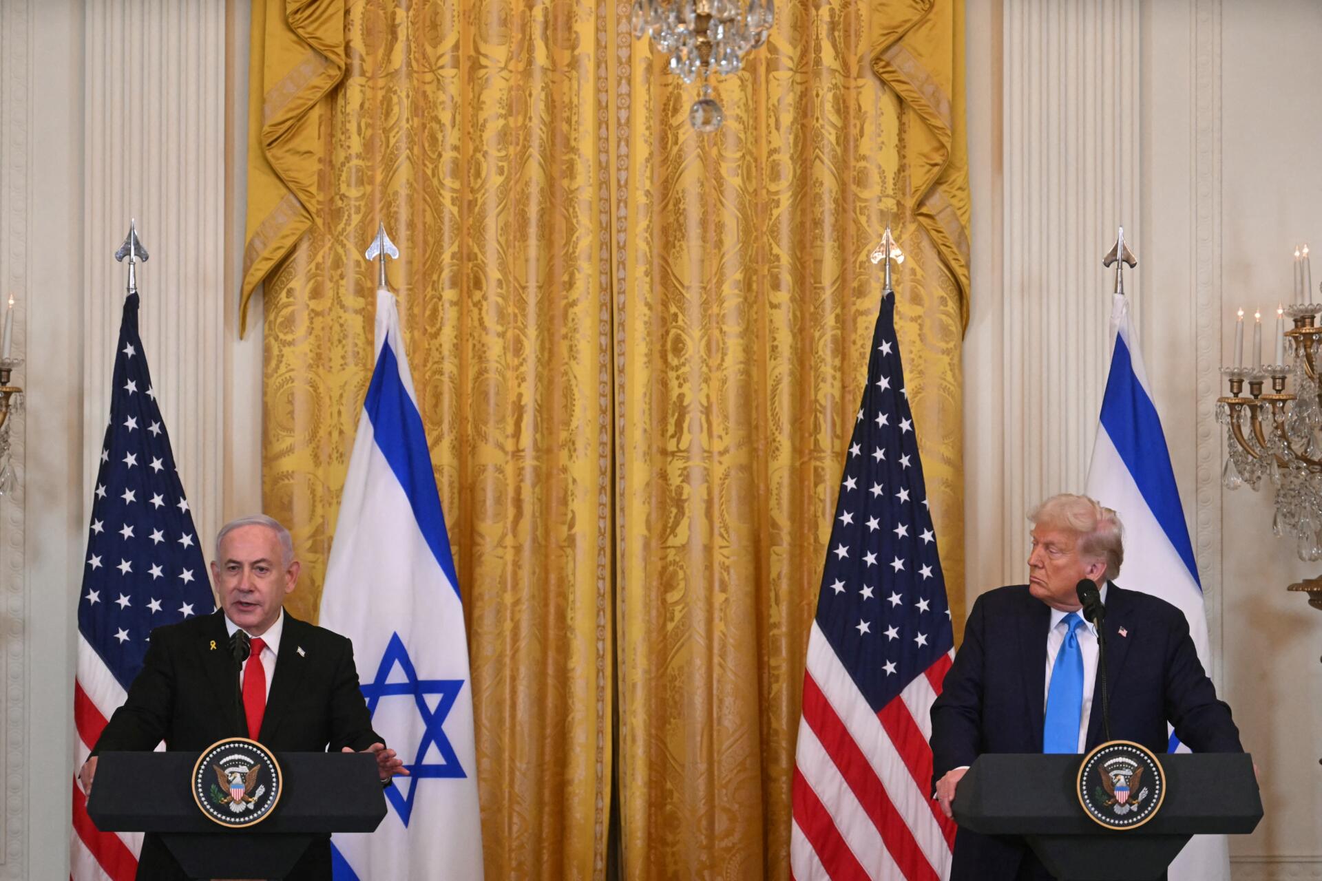 Trump asegura que EEUU "tomará el control" de la Franja de Gaza