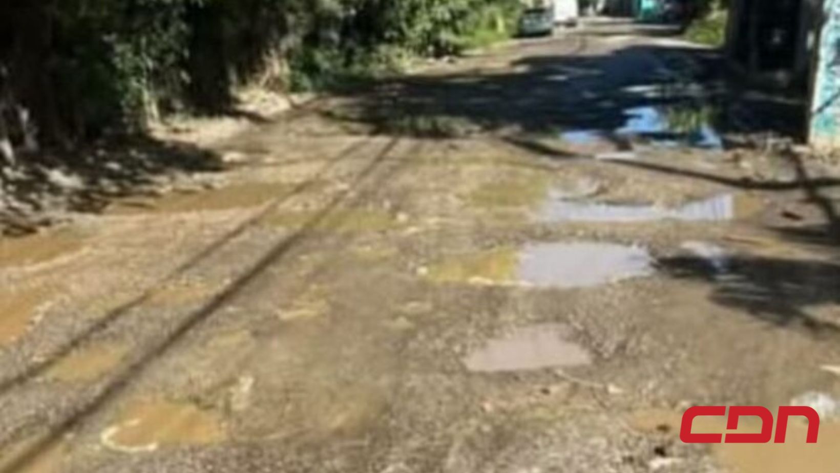 ¡Al grito! Residentes en Los Alcarrizos solicitan intervención ante el deterioro de las calles