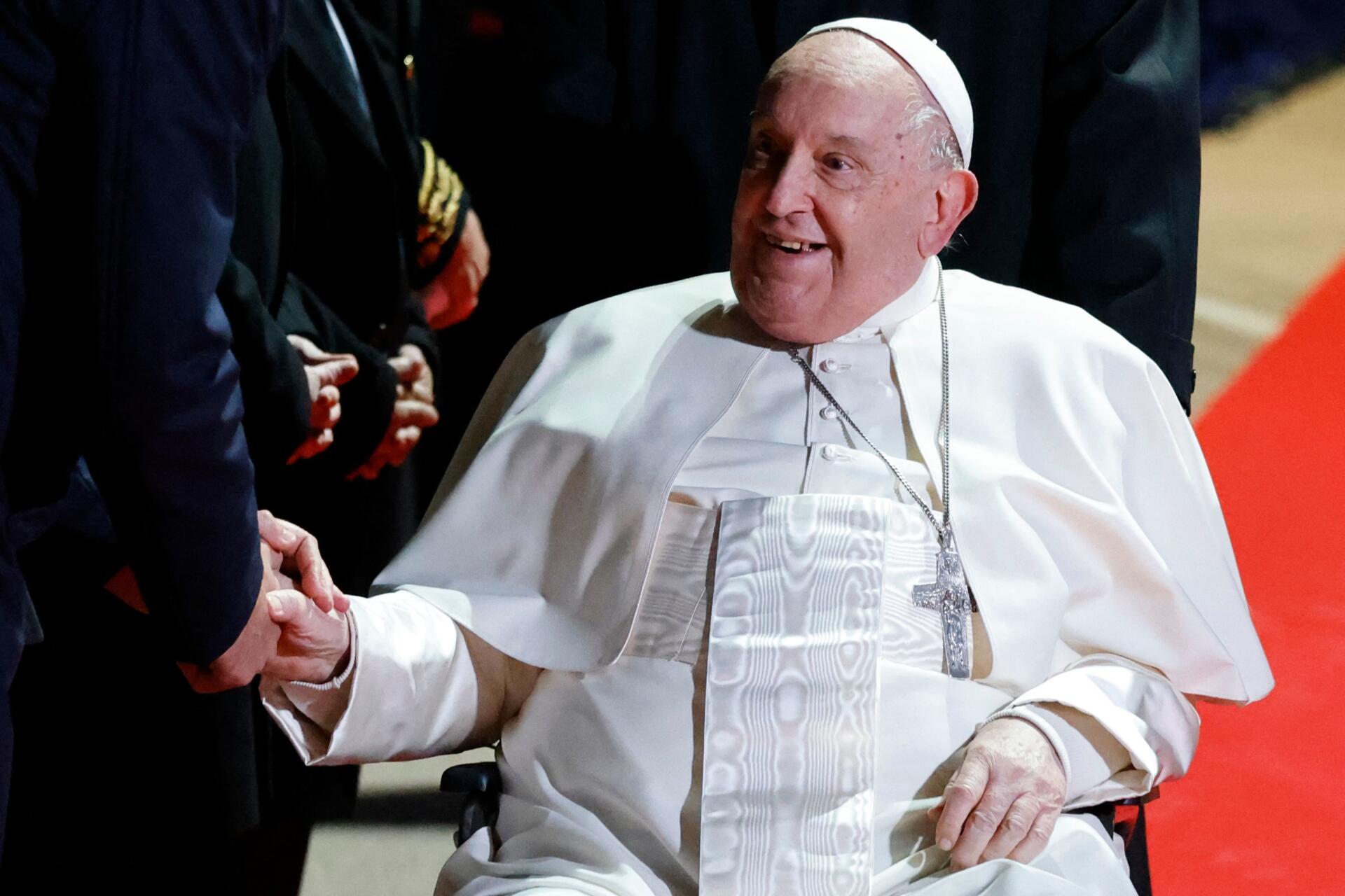 El papa Francisco sigue estable tras el episodio de broncoespasmo