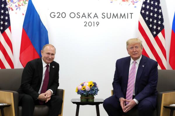 Vladímir Putin y Donald Trump en Osaka en 2019. EPA/MICHAEL KLIMENTYEV/SPUTNIK/KREMLIN / POOL ALTERNATIVE CROP/MANDATORY CREDIT[ALTERNATIVE CROP/MANDATORY CREDIT]