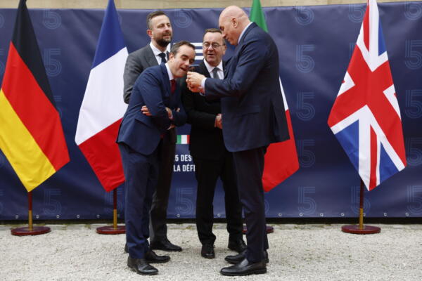 Reunión de ministros de Defensa en formato E5 en París, Francia, el 12 de marzo de 2025.. (EFE/EPA/MOHAMMED BADRA