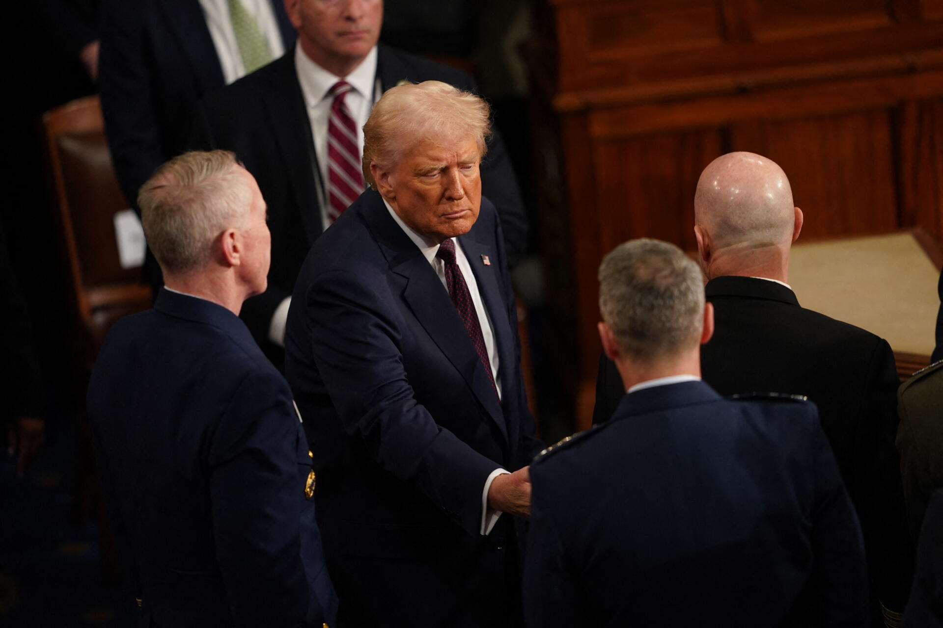 Trump ofrece el discurso más largo de un presidente ante el Congreso