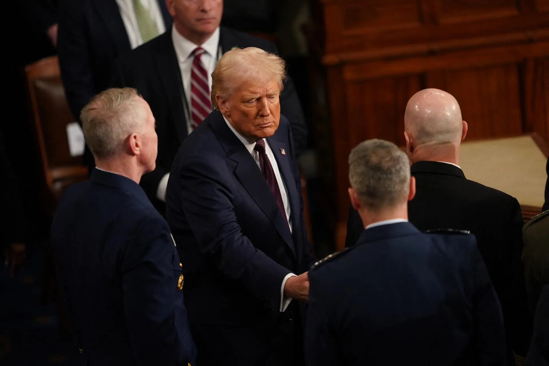 Trump ofrece el discurso más largo de un presidente ante el Congreso