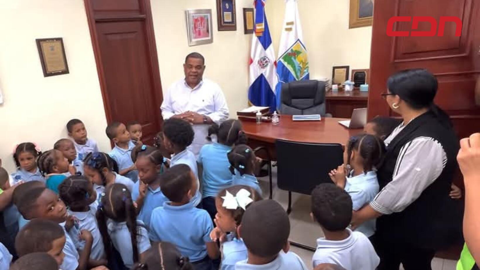 Alcalde Mictor Fernández impulsa proyecto Barahona Corazón con la participación de estudiantes de educación inicial