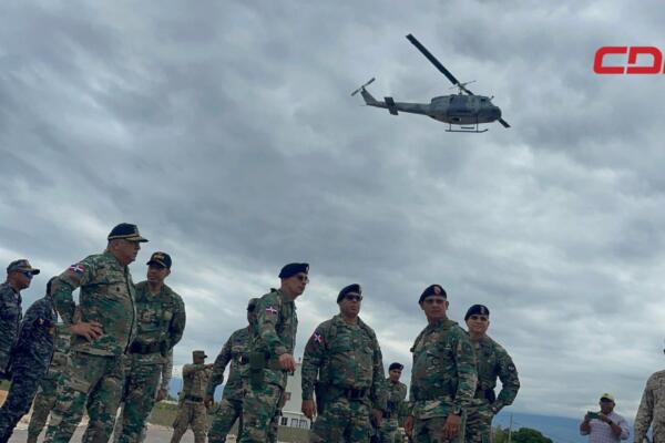 Comandante General del Ejército y Director de Migración recorren principales puntos fronterizos