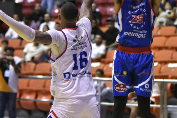 La ofensiva del CDP fue liderada por el refuerzo U25, Bryan Saviñón  Ramírez “Brayotín”, quien encendió el aro con sus triples y terminó con 28 puntos y  cuatro asistencias. 