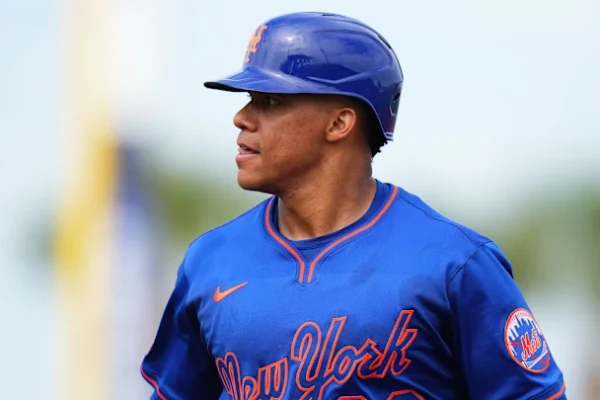 Juan Soto, ganador de la Serie Mundial con los Nacionales de Washington en 2019, ha iniciado la campaña de 2025 como cerró la de 2024 ardiendo con el madero 