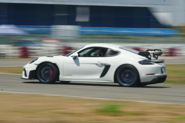 Porsche Club reafirma su compromiso con la comunidad de entusiastas de la marca en una jornada de alto rendimiento
