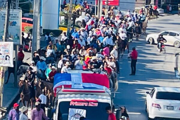 Cabalgata-caminata en Nagua.