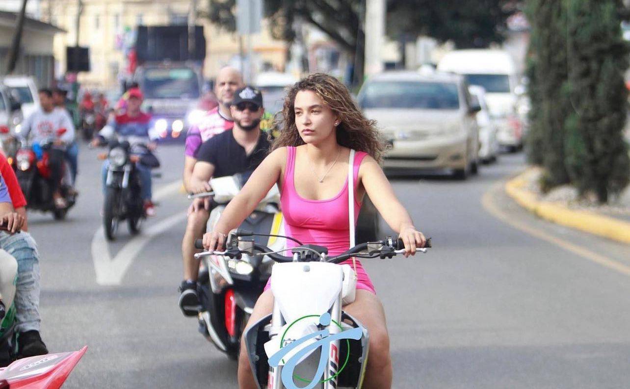 Captan pelea entre mujeres, una sería la ex de Wander Franco