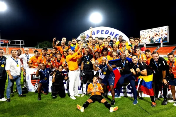Cibao FC celebra su quinto tiulo y cuarto seguido en la Liga Dominicana de FÚtbol luego de finalizar la temporada 10