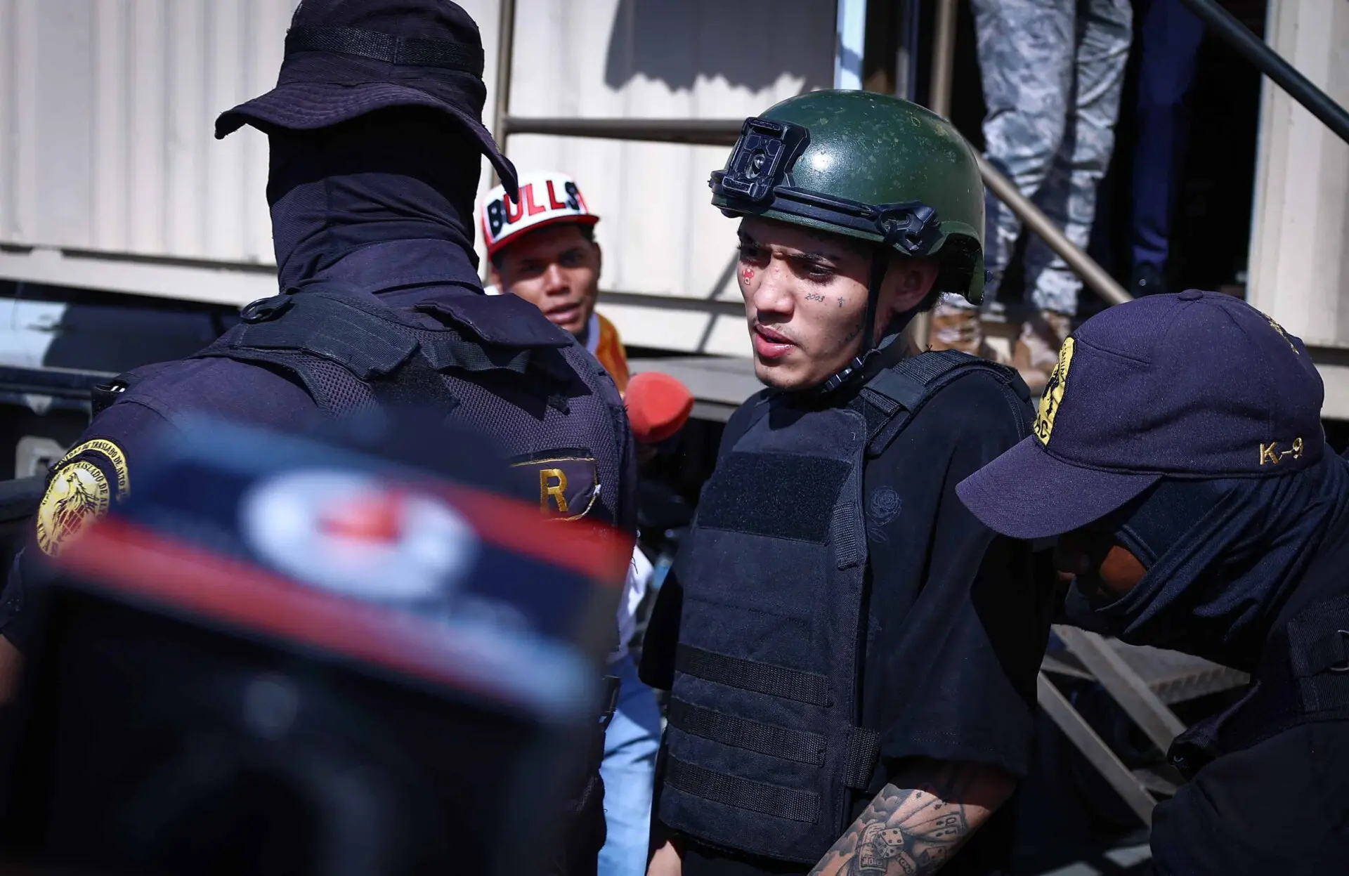 Condenan a Onguito Wa a tres años de prisión